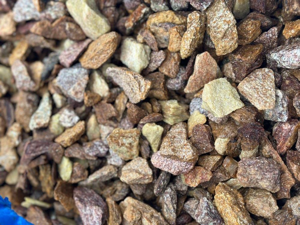 Златолит персиковый декоративная каменная крошка купить в Нязепетровске