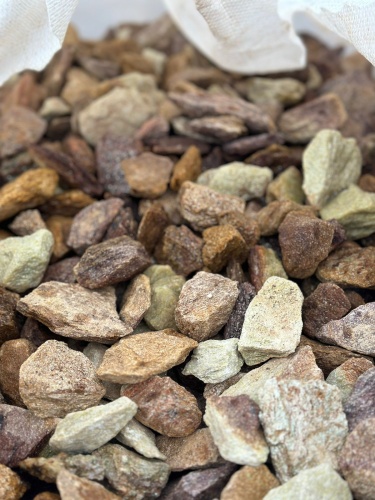 Златолит персиковый декоративная каменная крошка купить в Нязепетровске