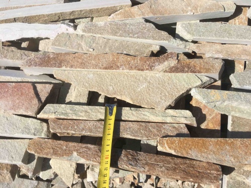 Горбушка златолит золотистый для облицовки купить в Нязепетровске