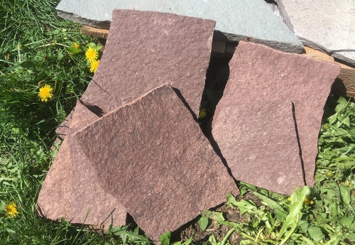 Плитняк лемезит бордовый для цоколя 1,5-2 см купить в Нязепетровске