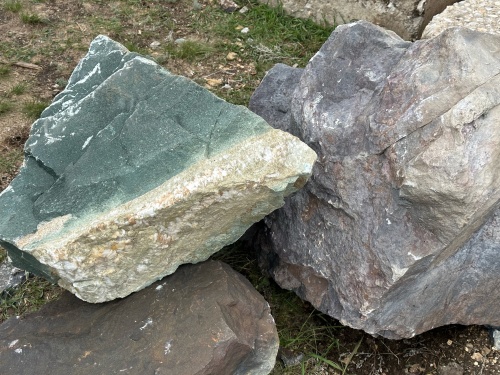 Камни для ландшафтного дизайна зелёные 10-60 килограмм купить в Нязепетровске