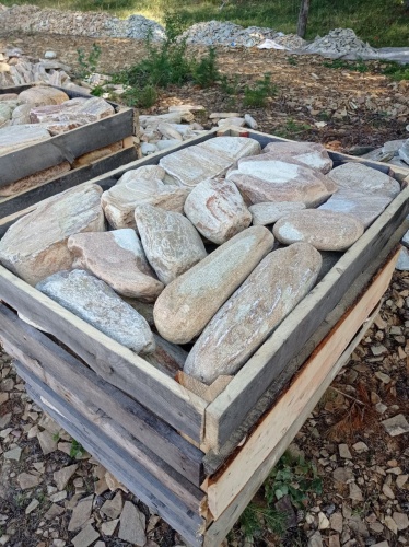 Златолит жёлтый, жёлто-зелёный глыбки и валуны для ланшафтного дизайна купить в Нязепетровске