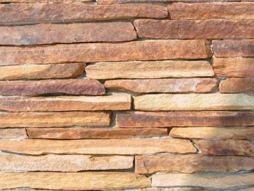 Горбушка златолит золотистый для облицовки купить в Нязепетровске