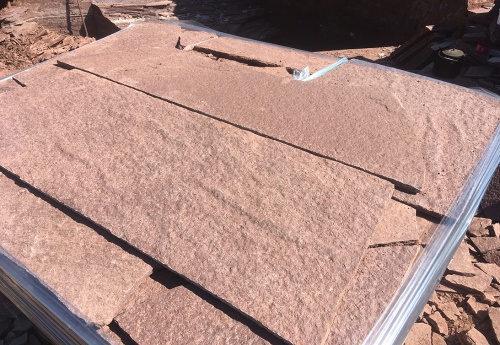 Плитняк лемезит бордовый для облицовки цоколя 20-25 мм  купить в Нязепетровске